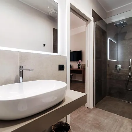 Lakeside Гостевой дом 3*